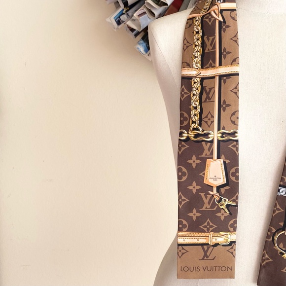 Louis Vuitton | Monogram Confidential Bandeau - Picture 6 of 13